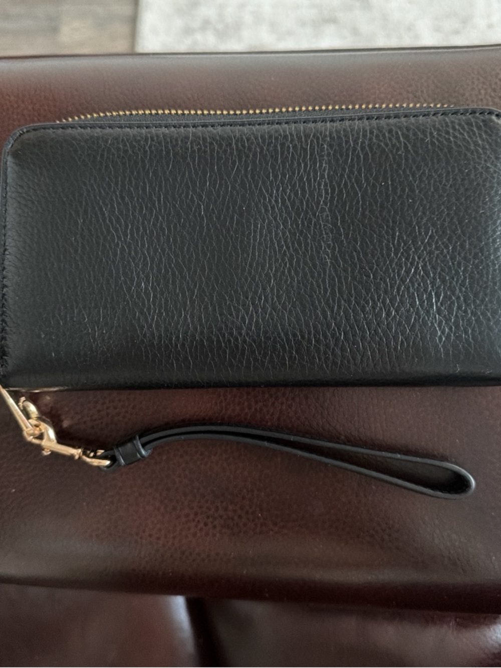 Coach Black Leather Zip-Around Wristlet with Gold Logo - Picture 2 of 4